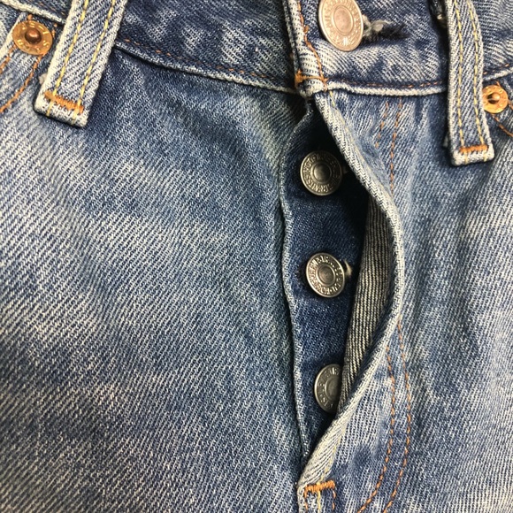 NWT Levi’s High Waisted Cutoff Denim Shorts - Picture 5 of 5